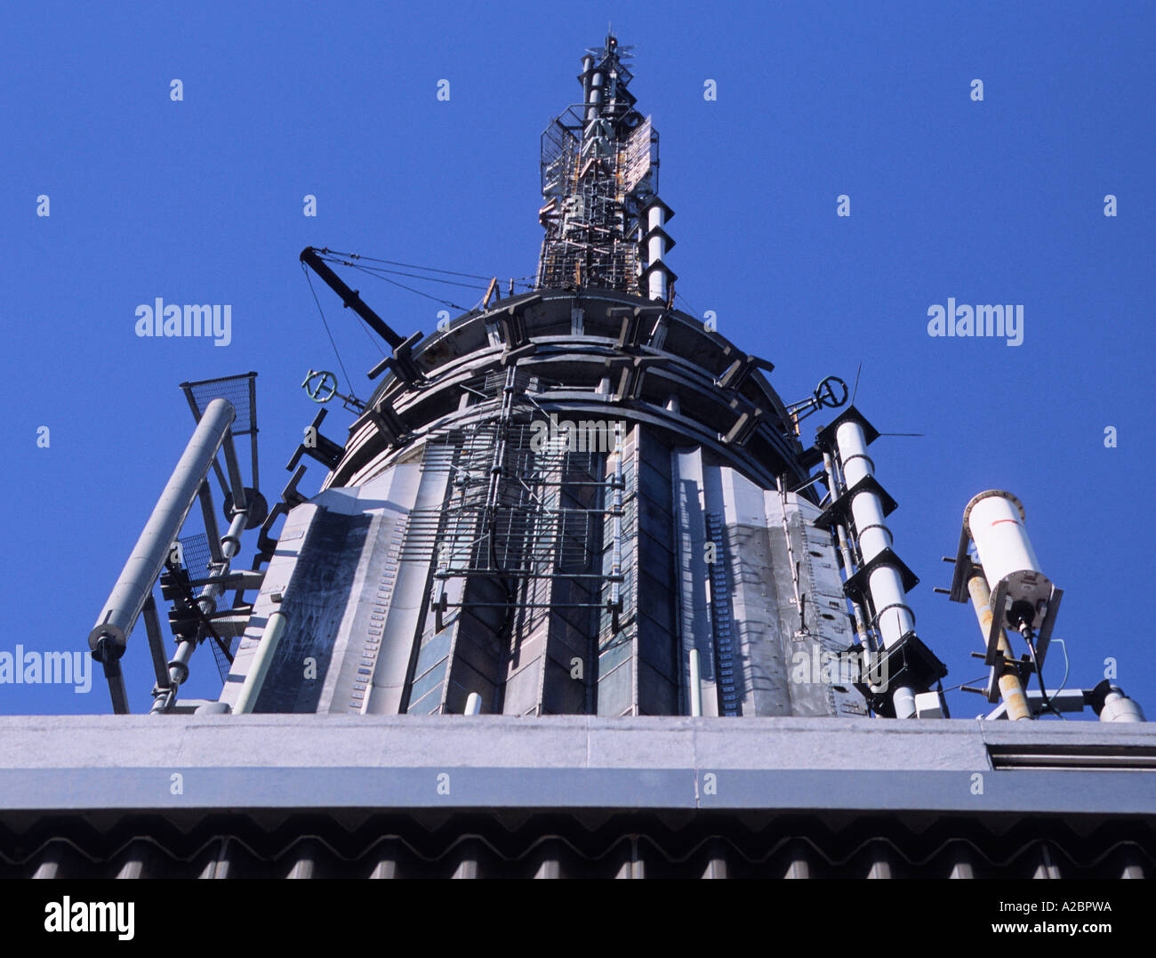 Antenna Tv High Resolution Stock Photography and Images Alamy