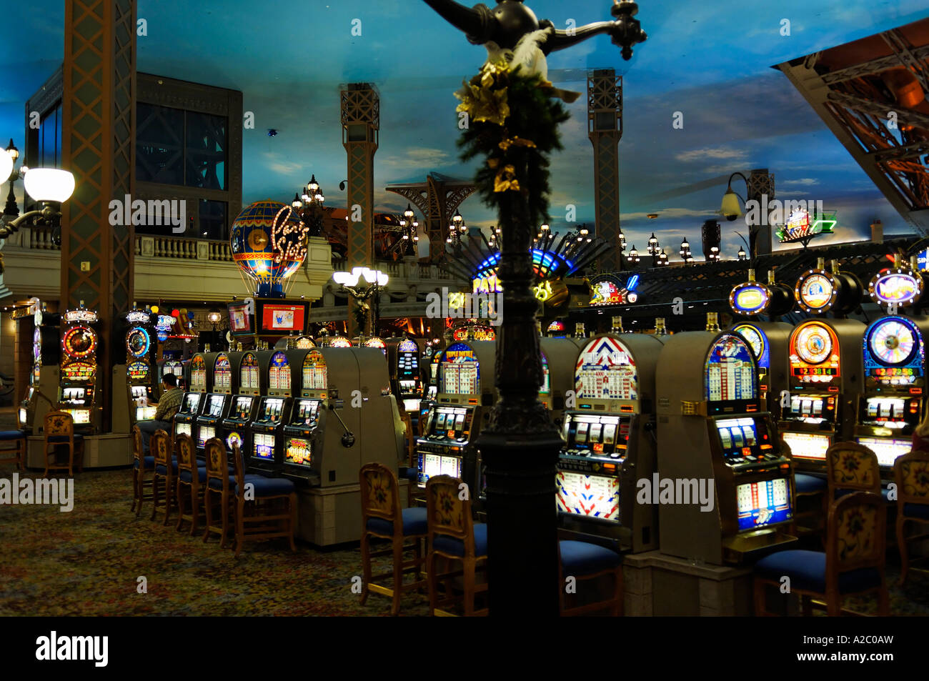 Registration Desk at the Paris Hotel in Las Vegas Editorial Stock Image -  Image of casino, people: 38078964