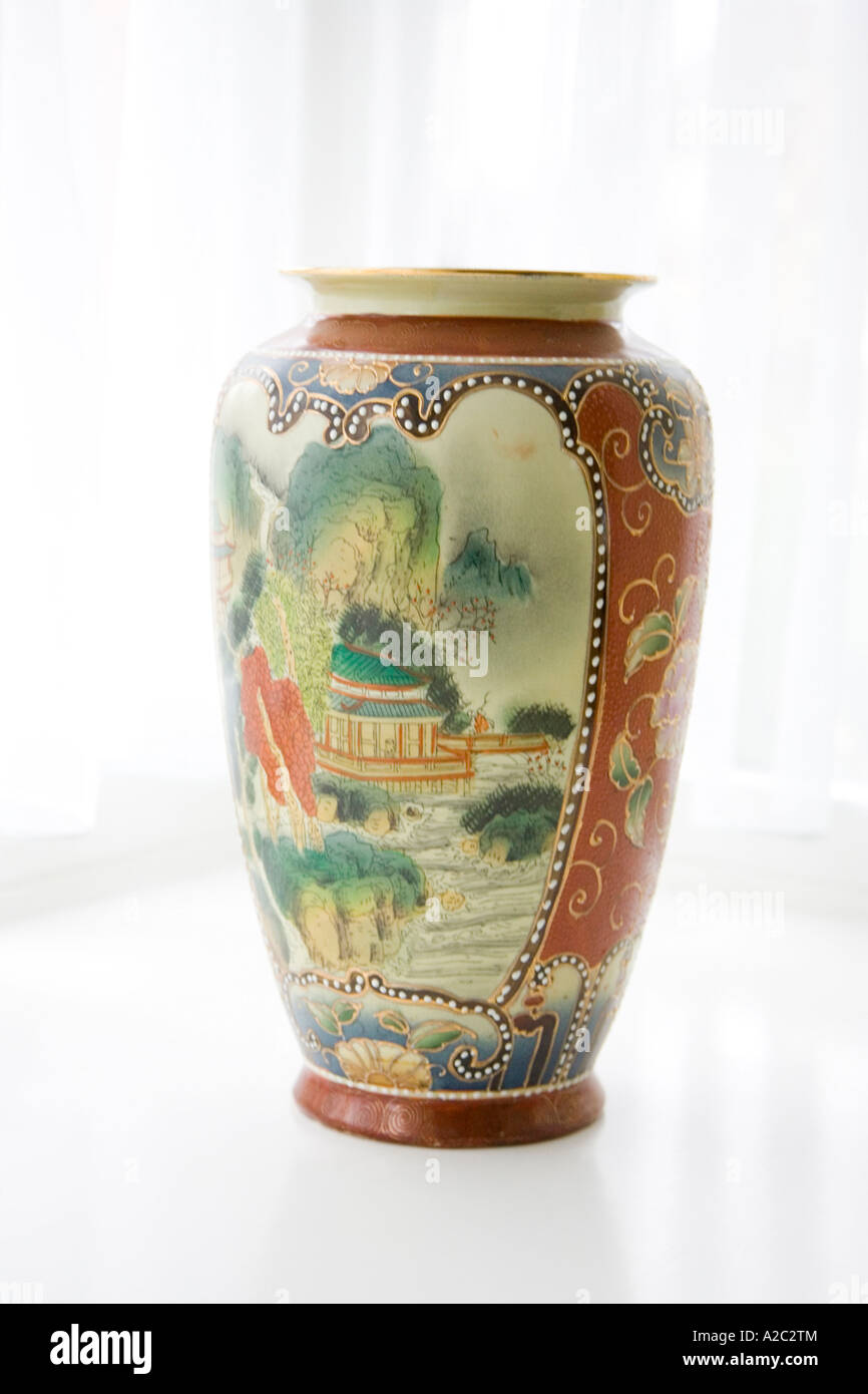 Ancient chinese vessel hi-res stock photography and images - Alamy