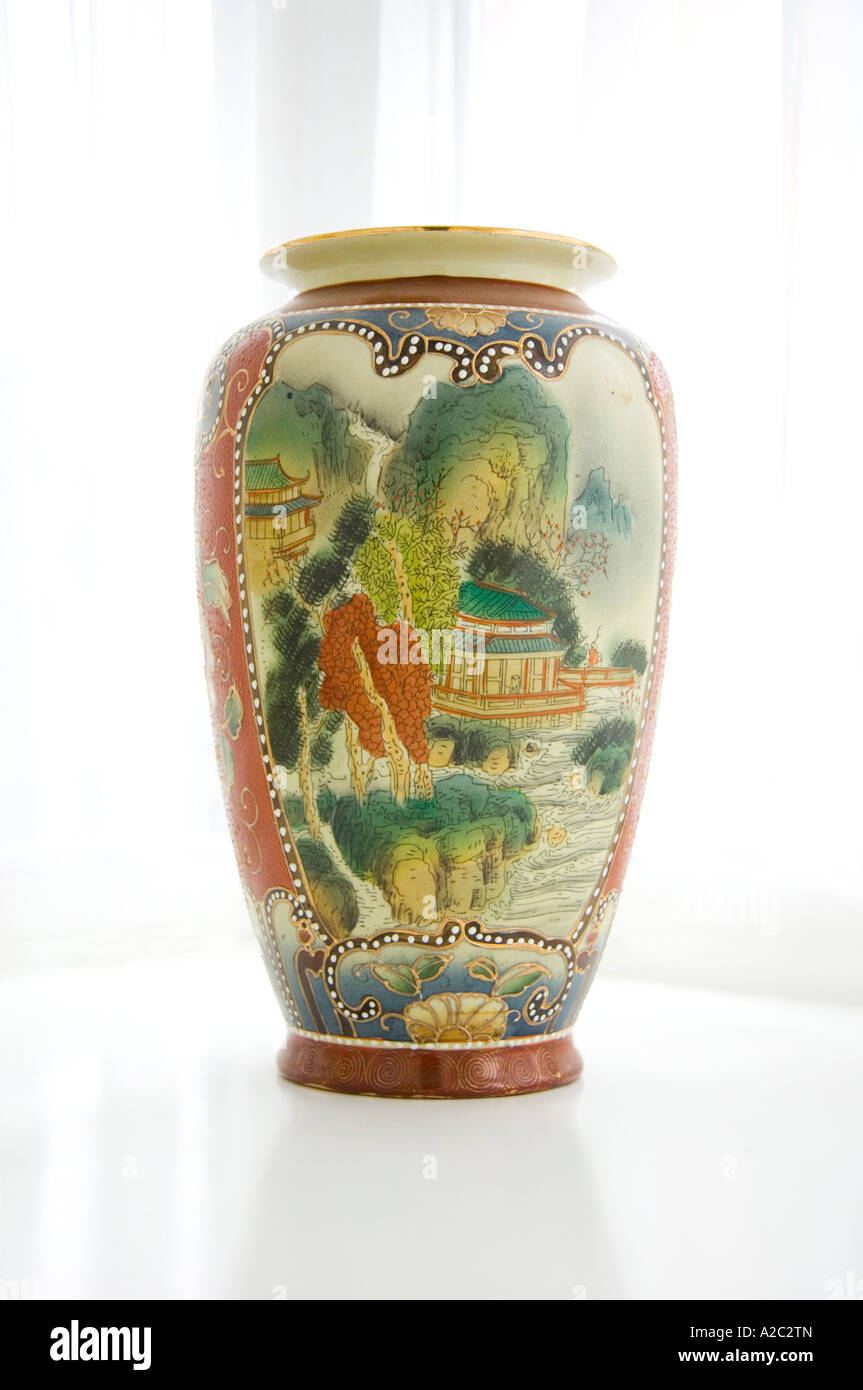 Vintage pottery Spain planter vase hunting scene hand painted European
