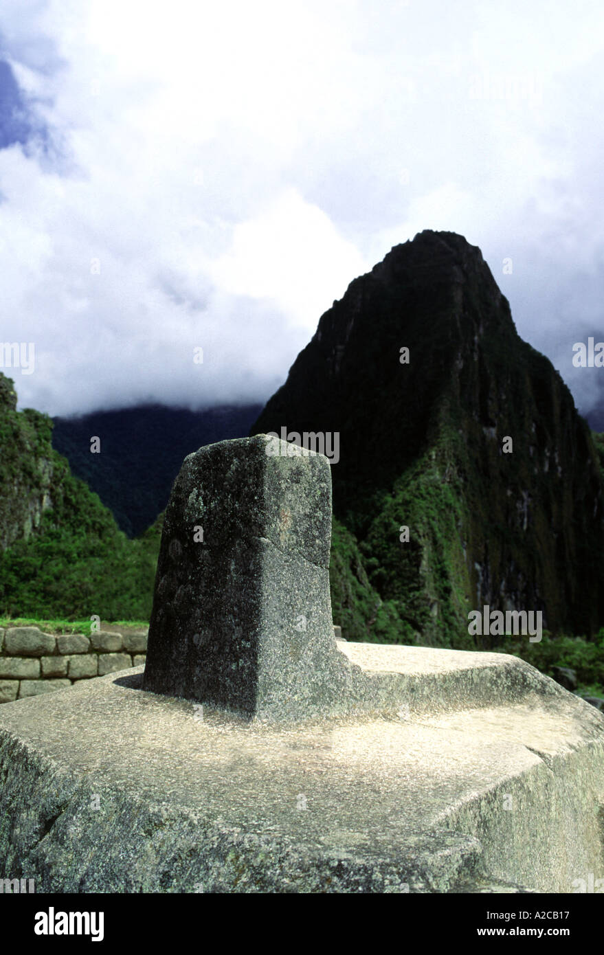 Solar stone (Intihuatana). Machu Picchu. Peru Stock Photo - Alamy