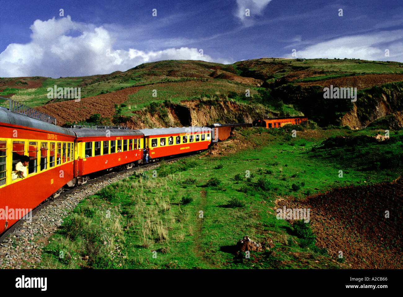 Train Cuzco to Machu Picchu. Peru Stock Photo - Alamy