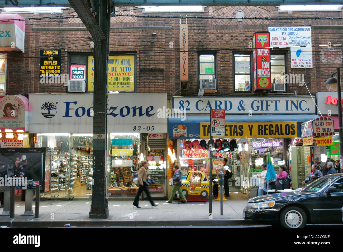 Roosevelt Avenue Jackson Heights Queens New York Stock Photo Alamy