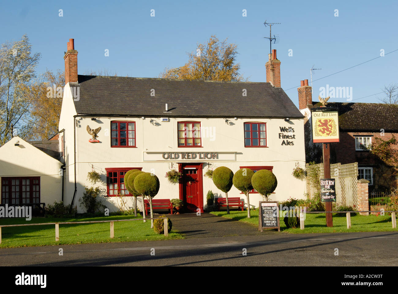 The Red Lion Pub in the village of Naseby, Leicestershire, in the UK