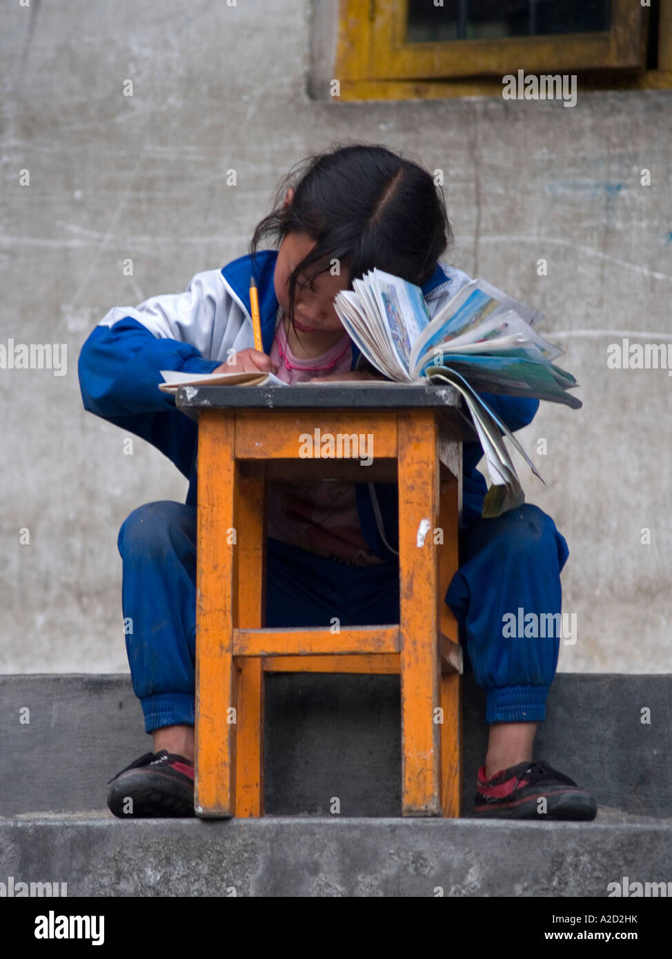 Children china school river hi-res stock photography and images - Alamy