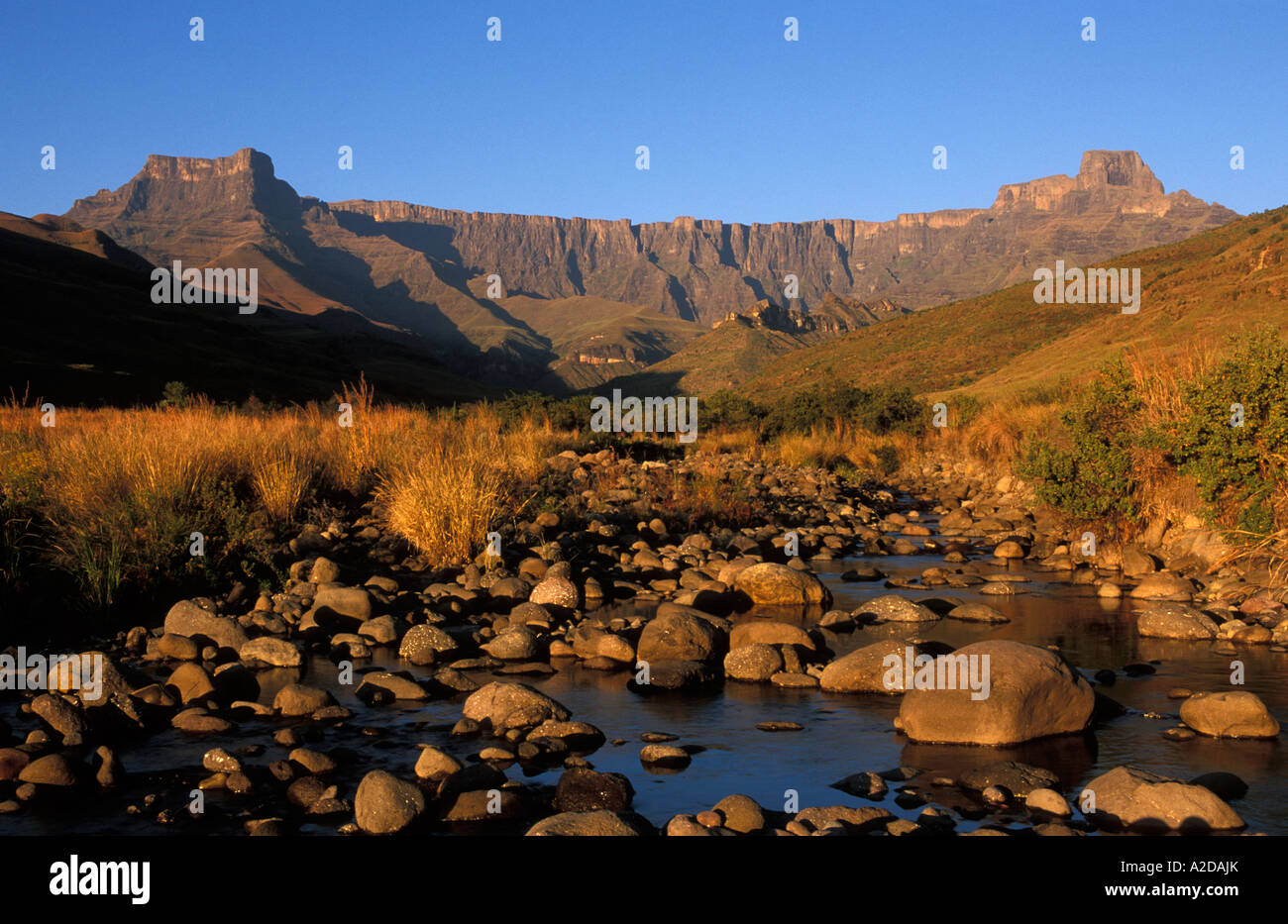the amphitheatre wall, Royal Natal National Park Ukhahlamba Drakensberg ...