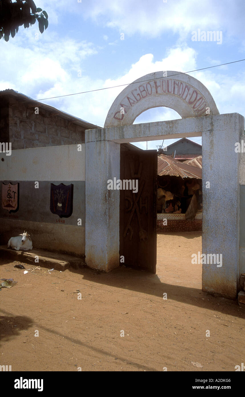 Voodoo temple benin hi-res stock photography and images - Alamy
