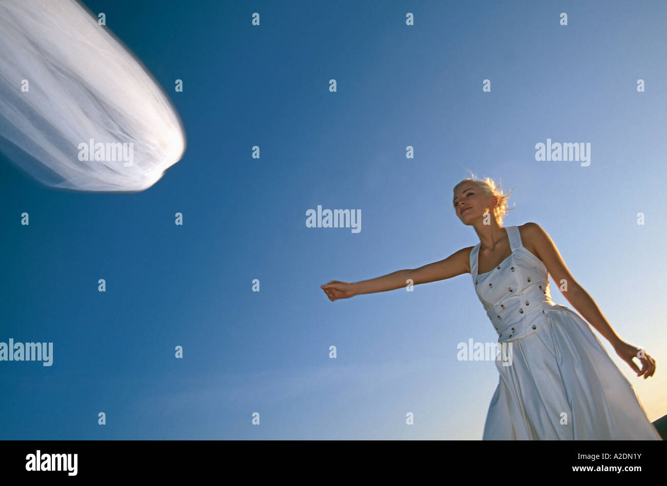 Blonde bride beach wedding hi-res stock photography and images - Alamy