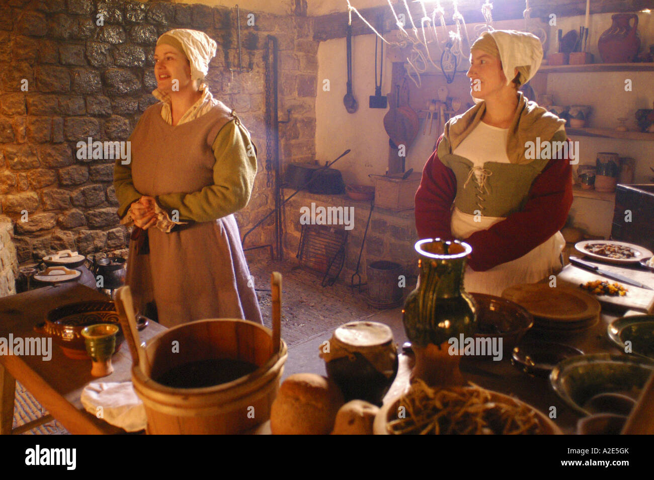 Re enacting the medieval way of life at the Weald & Downland Museum Singleton West Sussex England Picture by Andrew Hasson 2003. Stock Photo