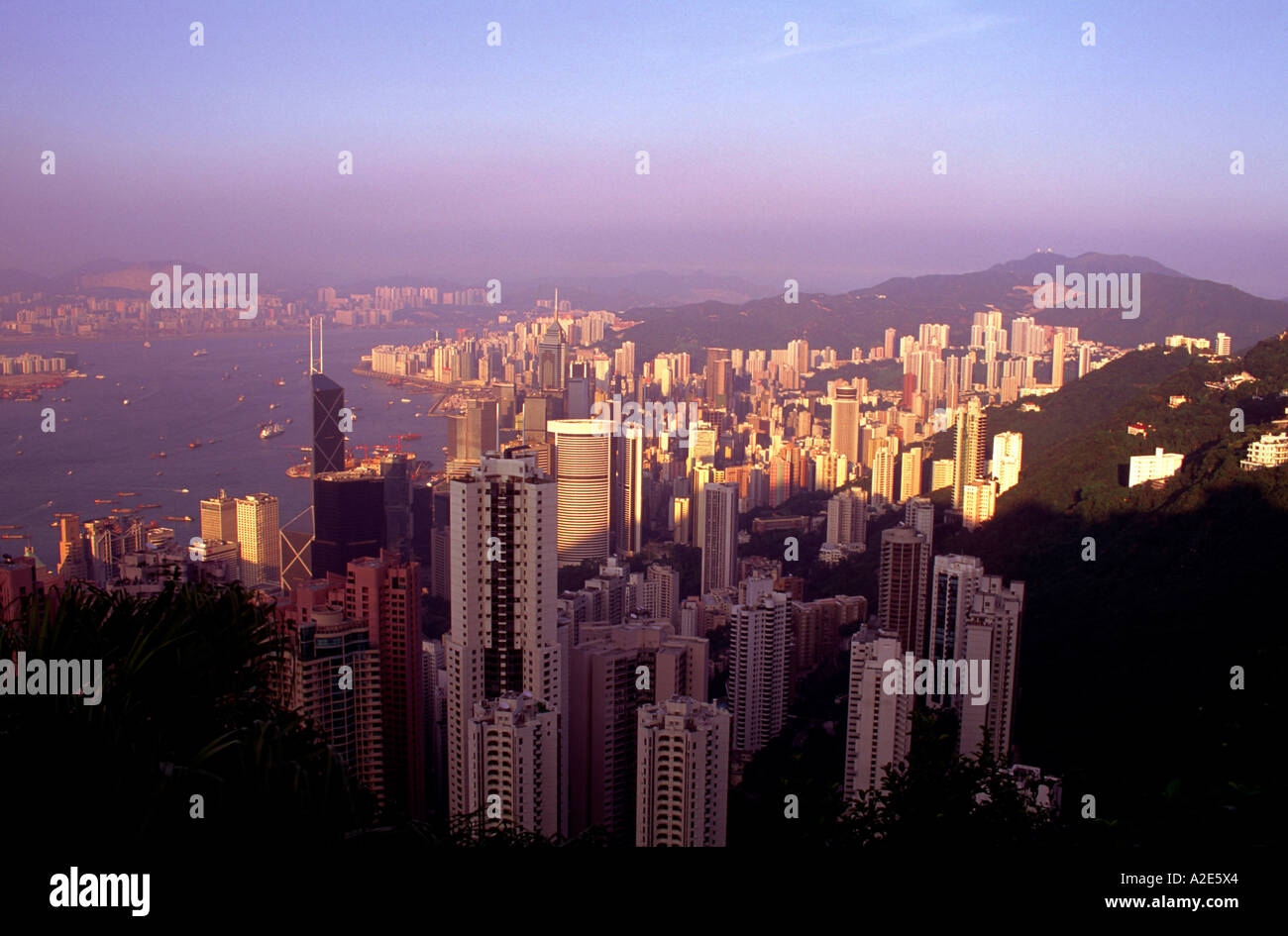 Hong Kong skyline at night from Victoria Peak Stock Photo - Alamy