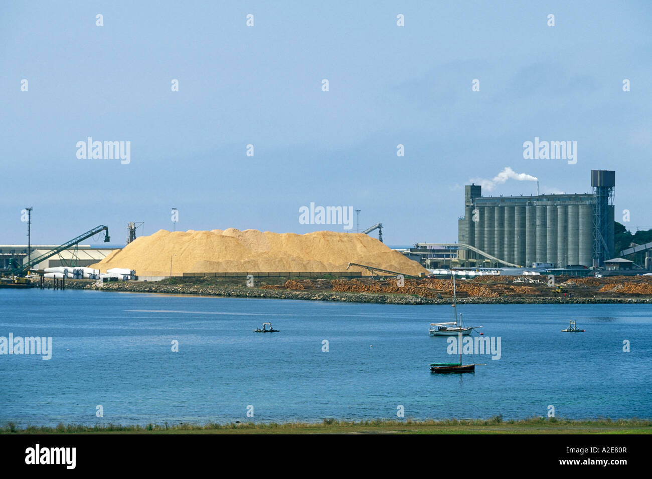 Woodchip japan hi-res stock photography and images - Alamy Woodchip japan hi-res stock photography and images - Alamy