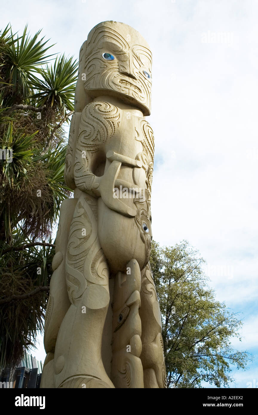 Maori Sculpture, Christchurch City Park, New Zealand Stock Photo Alamy