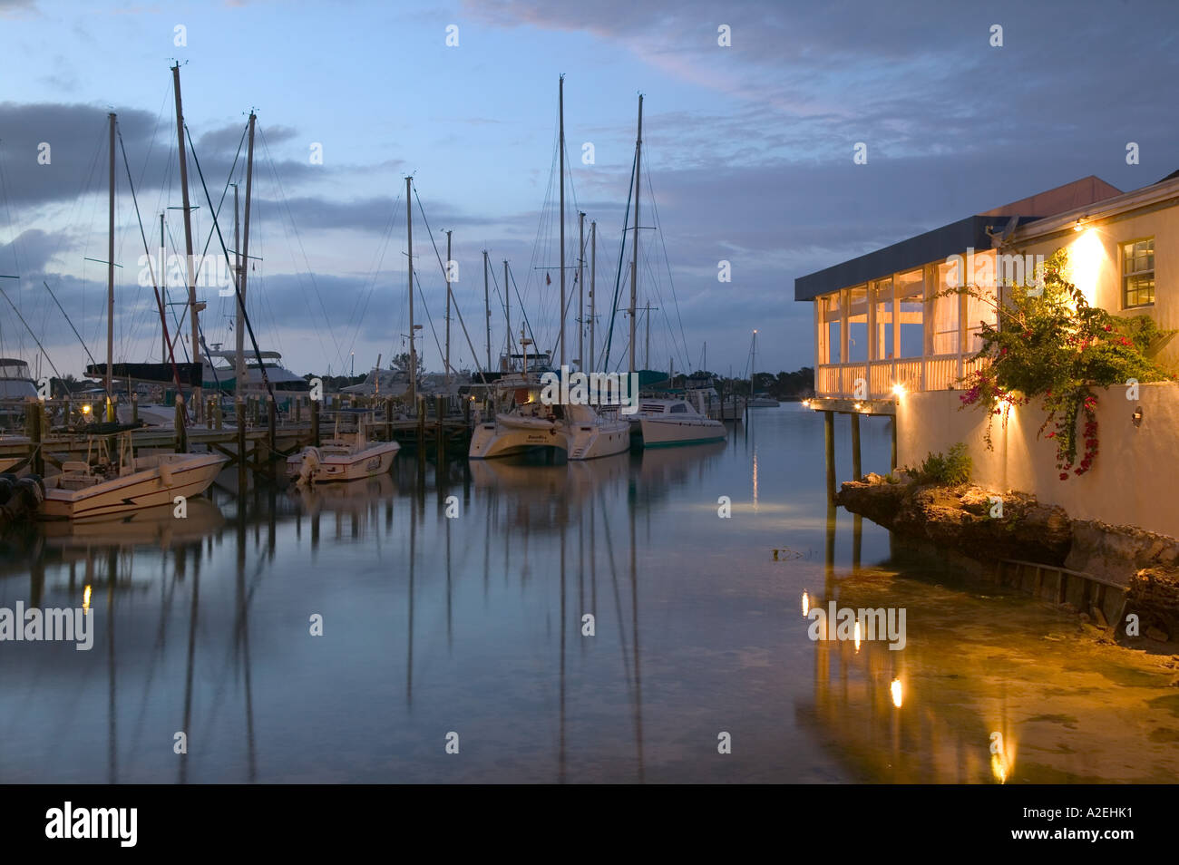 Mangoes waterfront restaurant hi-res stock photography and images - Alamy