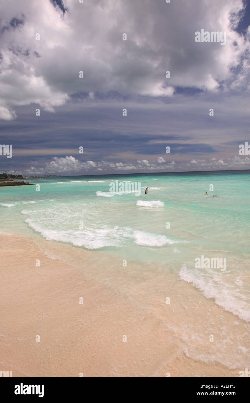 BARBADOS, St. Lawrence Gap, View of Dover Beach (NR Stock Photo Alamy