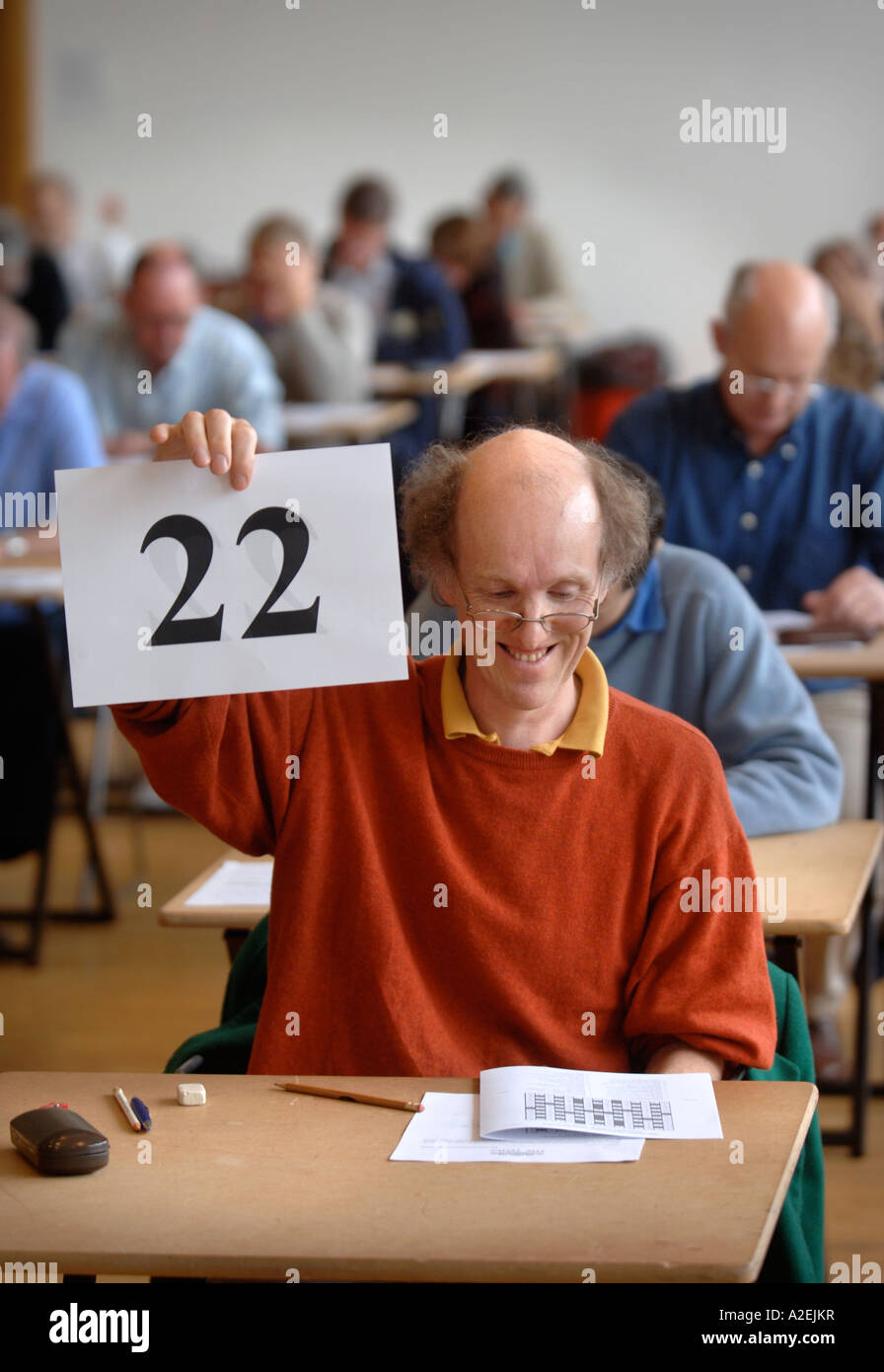 CONTESTANTS AT THE TIMES NATIONAL CROSSWORD COMPETITION CUP DURING THE CHAMPIONSHIPS IN CHELTENHAM UK 2006 Stock Photo