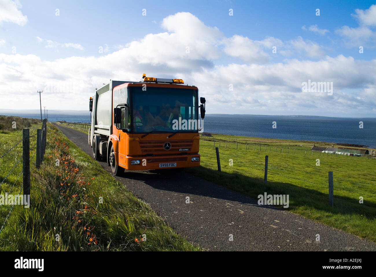dh Garbage truck vehicles ENVIRONMENT ORKNEY OIC household waste