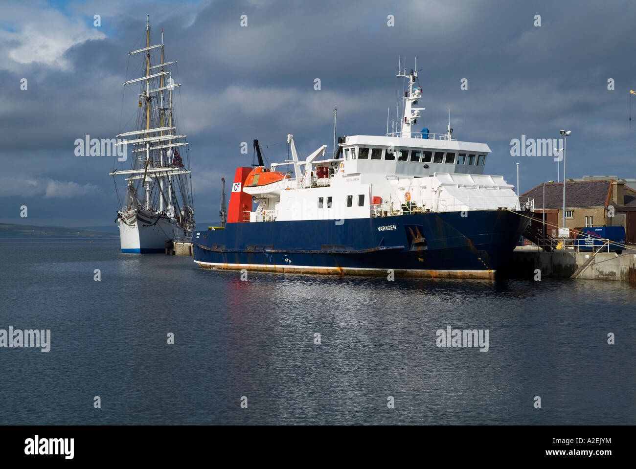 dh Kirkwall harbour KIRKWALL ORKNEY Orkney Ferries ferry MV Varagen and tall ship Statsraad Lehmkuhl Stock Photo