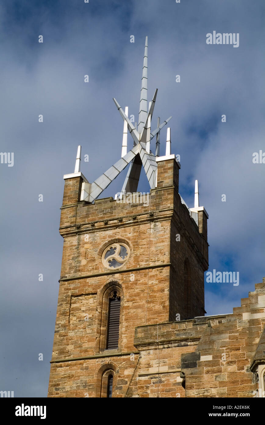 dh St Michaels Parish Church LINLITHGOW LOTHIAN Aluminium anodised crown on church tower steeple scotland spire Stock Photo
