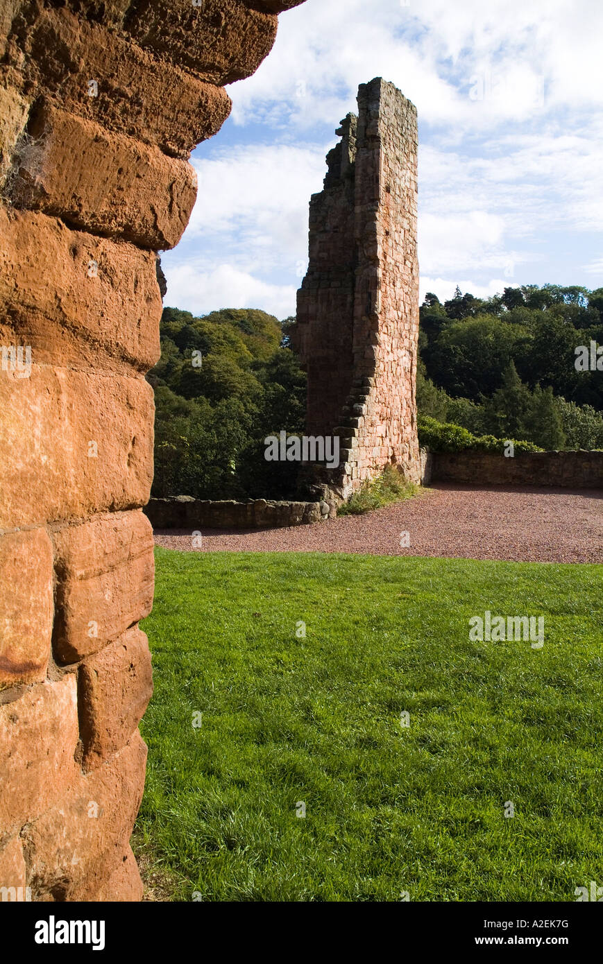 Rosslyn castle scotland hi-res stock photography and images - Alamy