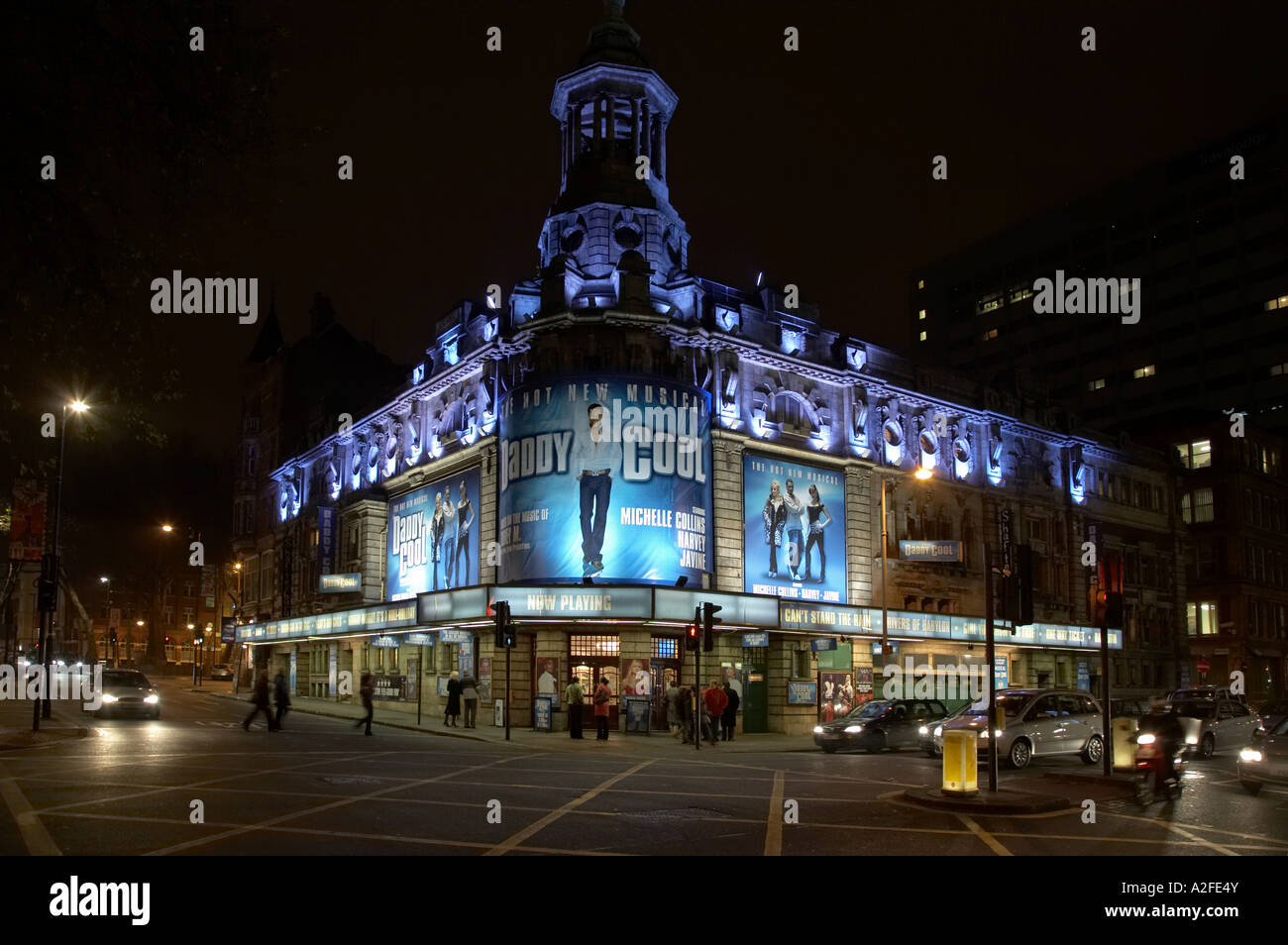 Shaftesbury theatre london hi-res stock photography and images - Alamy