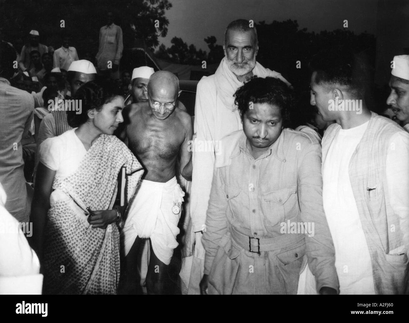 Mahatma gandhi 1947 calcutta hi-res stock photography and images - Alamy