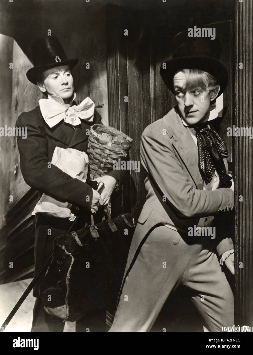 GREAT EXPECTATIONS 1946 Rank film with John Mills at left as Pip and Alec Guinness as Herbrt Pocket Stock Photo