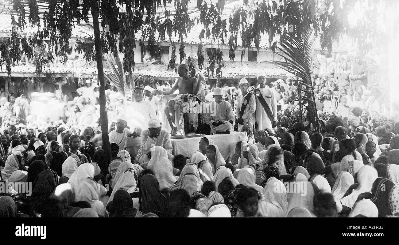 Mahatma Gandhi addressing crowd group of women during the salt satyagrah agitation Dandi India March 1930 old vintage 1900s picture Stock Photo