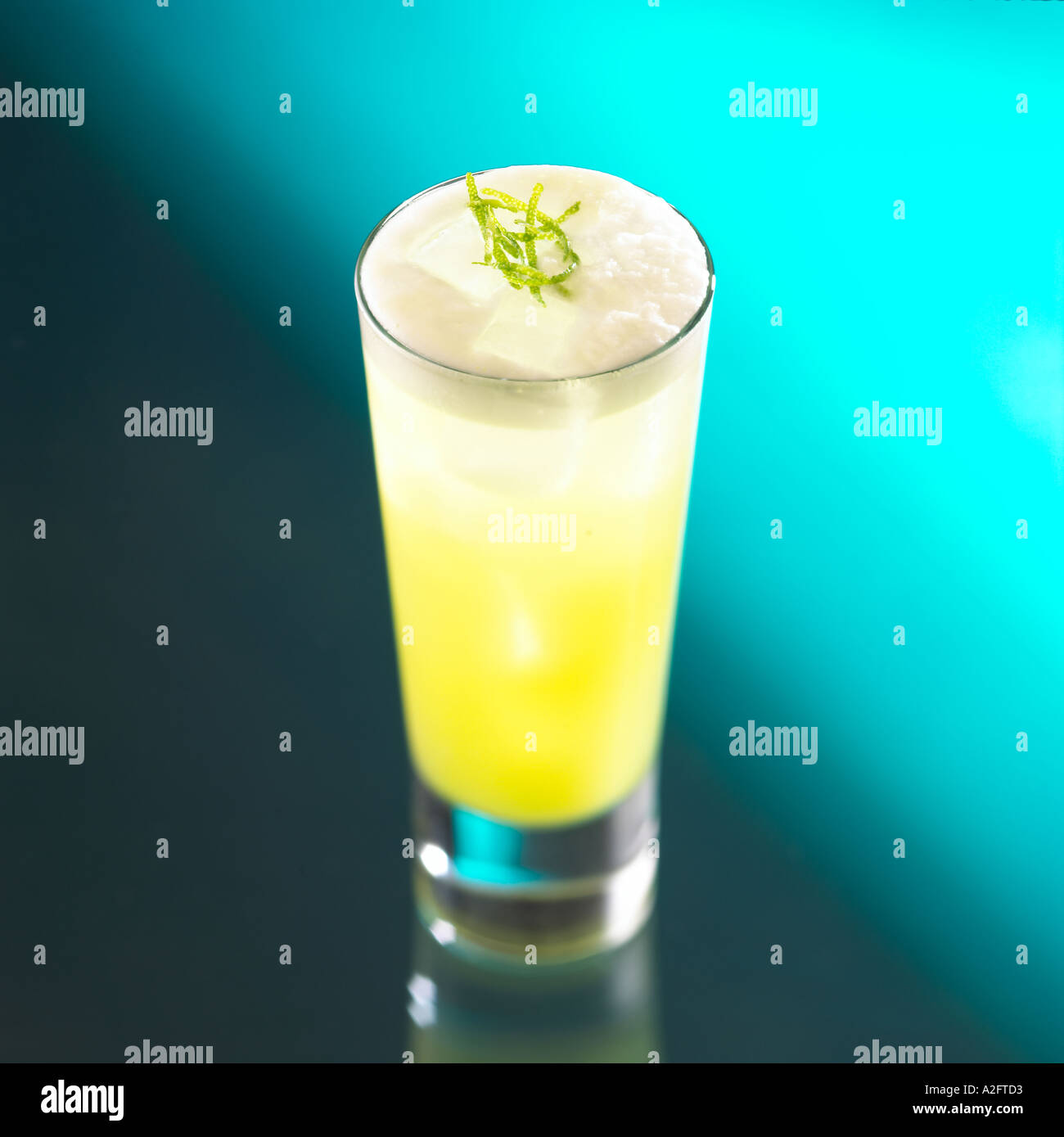 Cocktail Paradise Fizz Gin lime melon liqueur sugar egg white soda