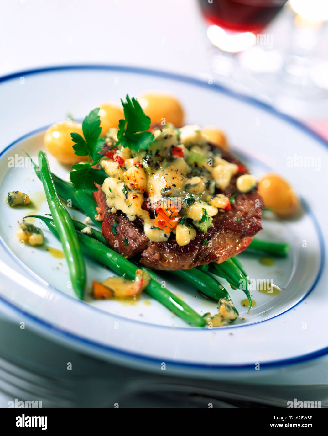 Fillet steak and potatoes hi-res stock photography and images - Alamy
