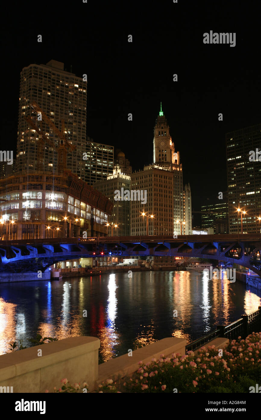 Chicago river at night Stock Photo - Alamy
