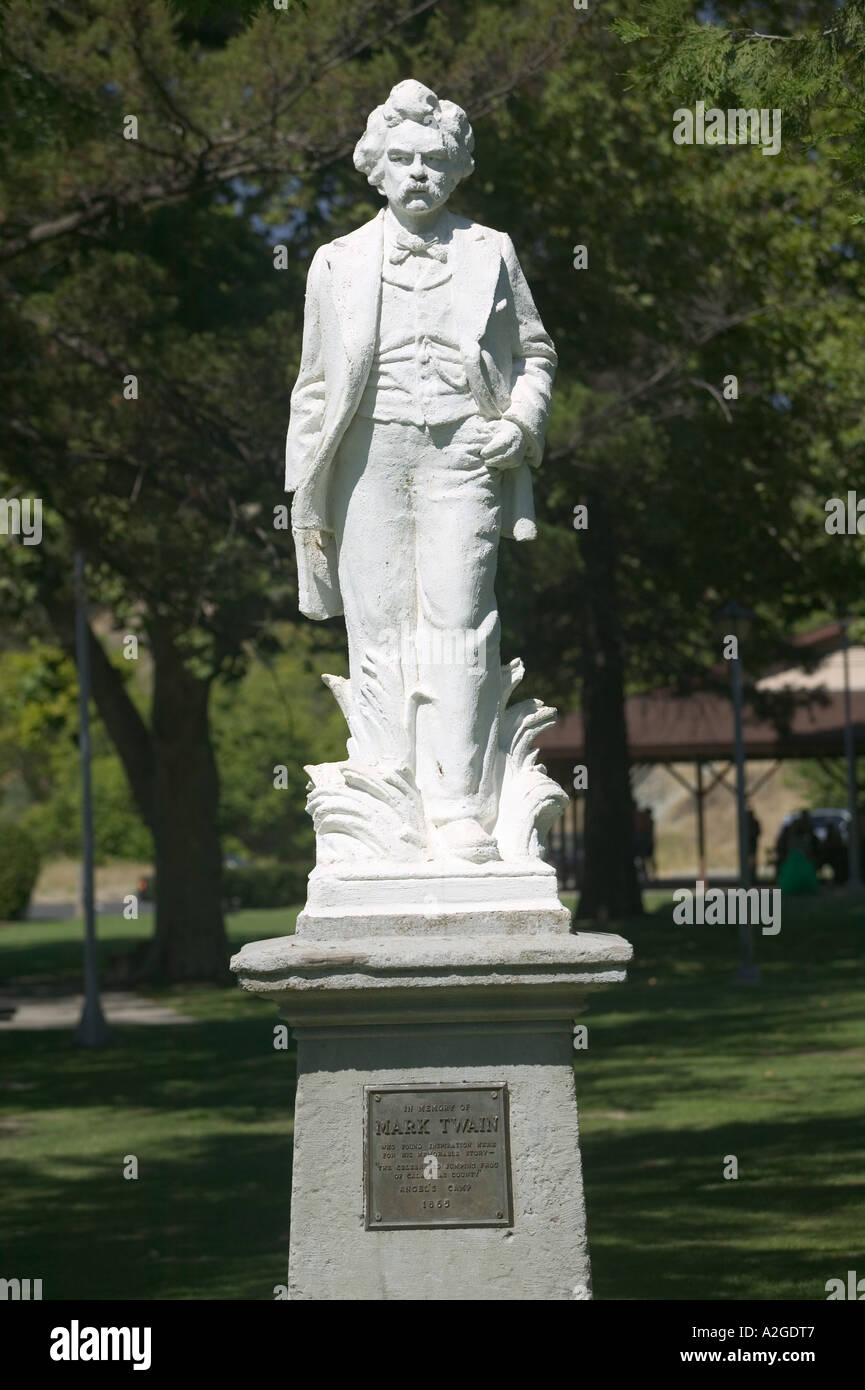 USA, California, Gold Country, Angels Camp Mark Twain Statue Stock Photo Alamy