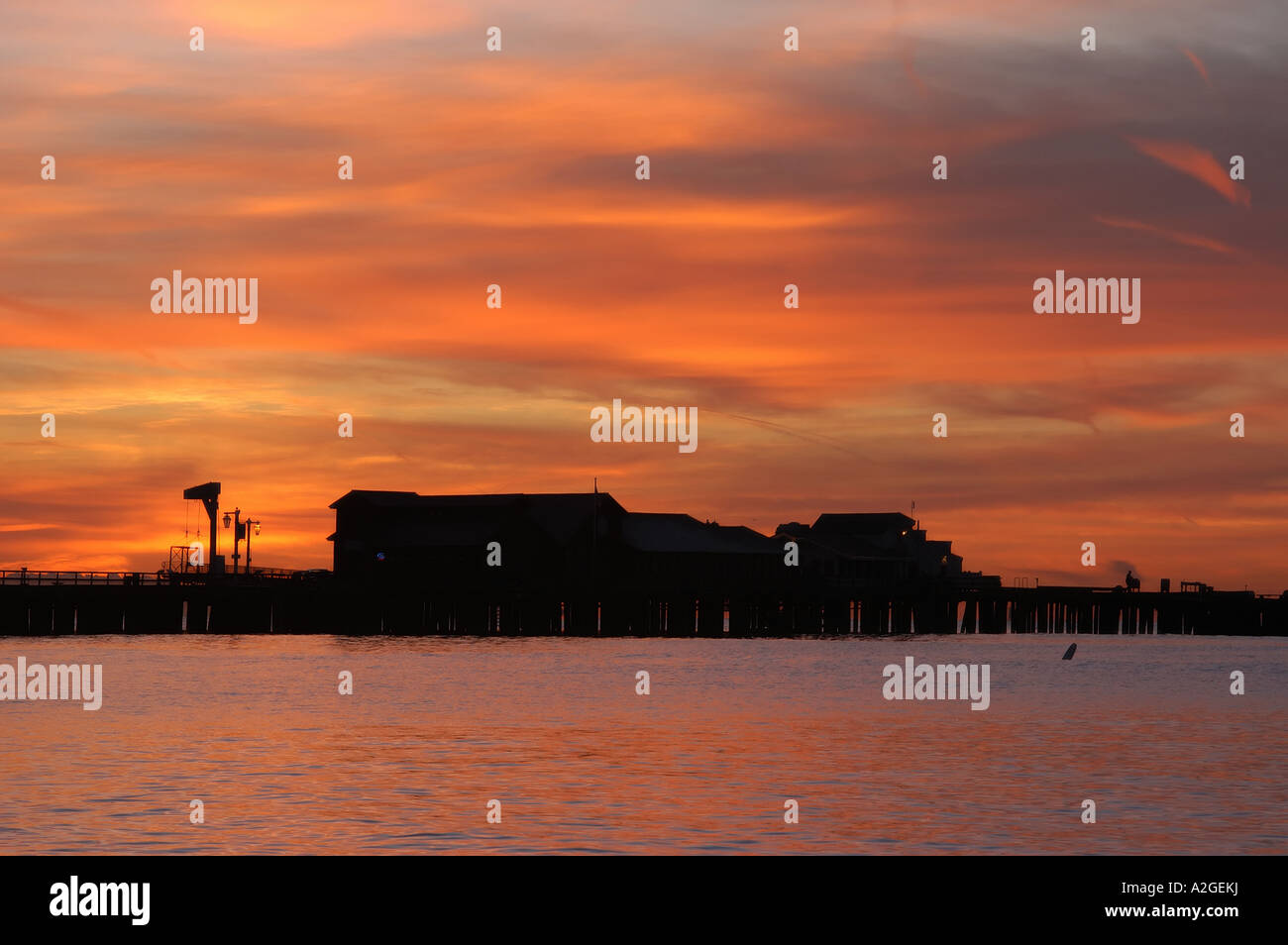 Stearns wharf silhouette hi-res stock photography and images - Alamy