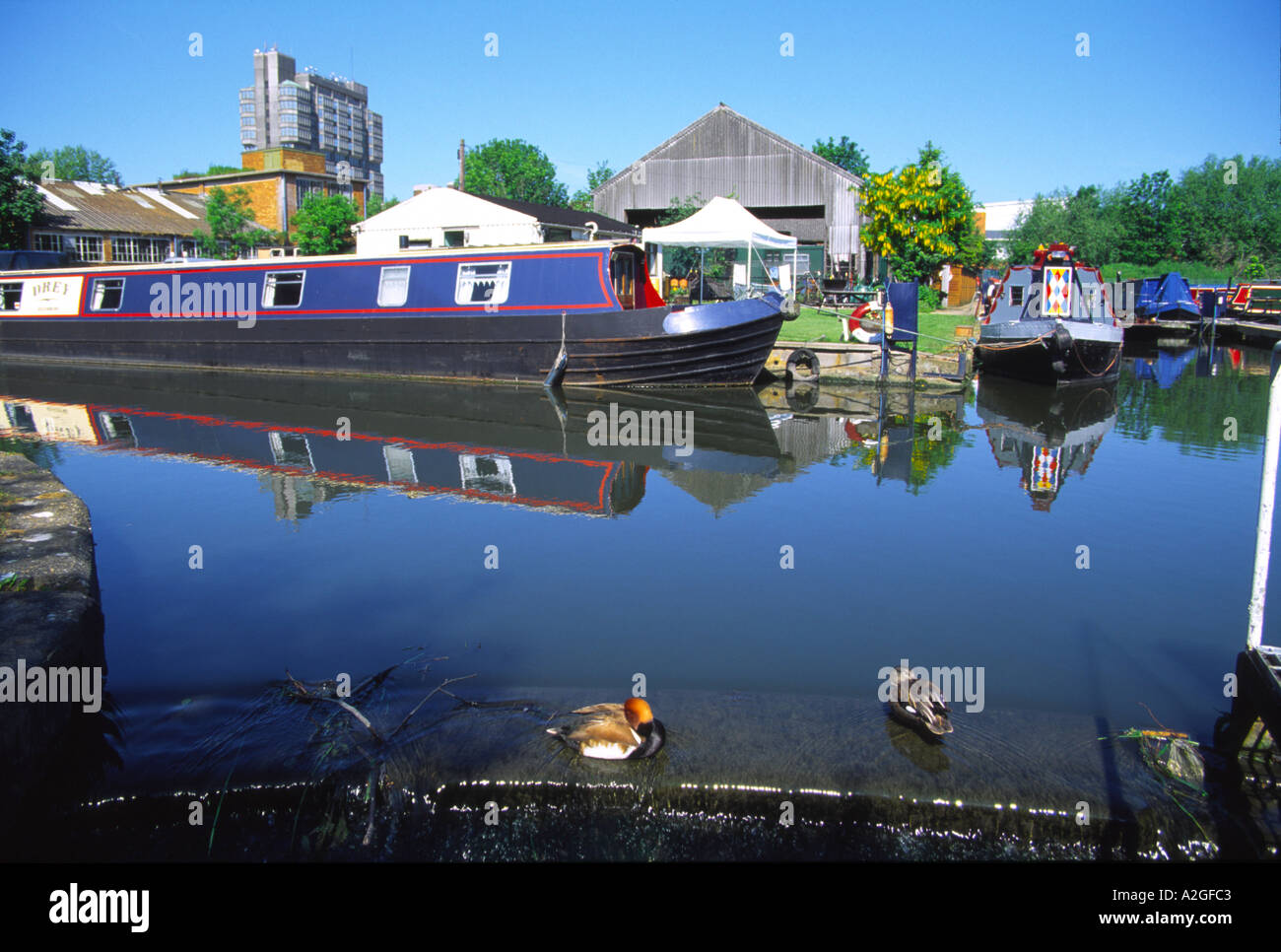 Wendover canal hires stock photography and images Alamy