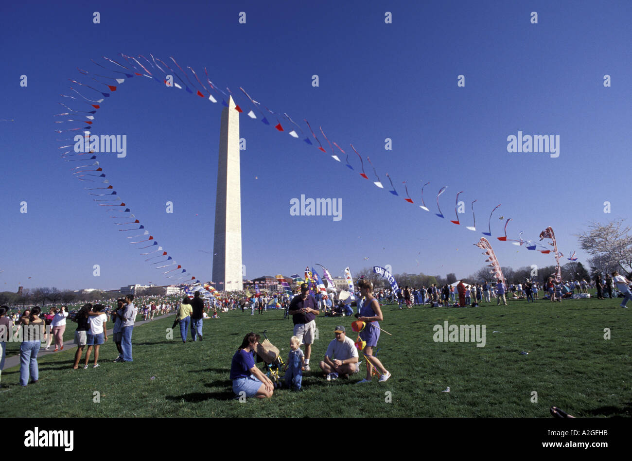 USA, Washington DC. Cherry Blossom Festival and kite flying in front of