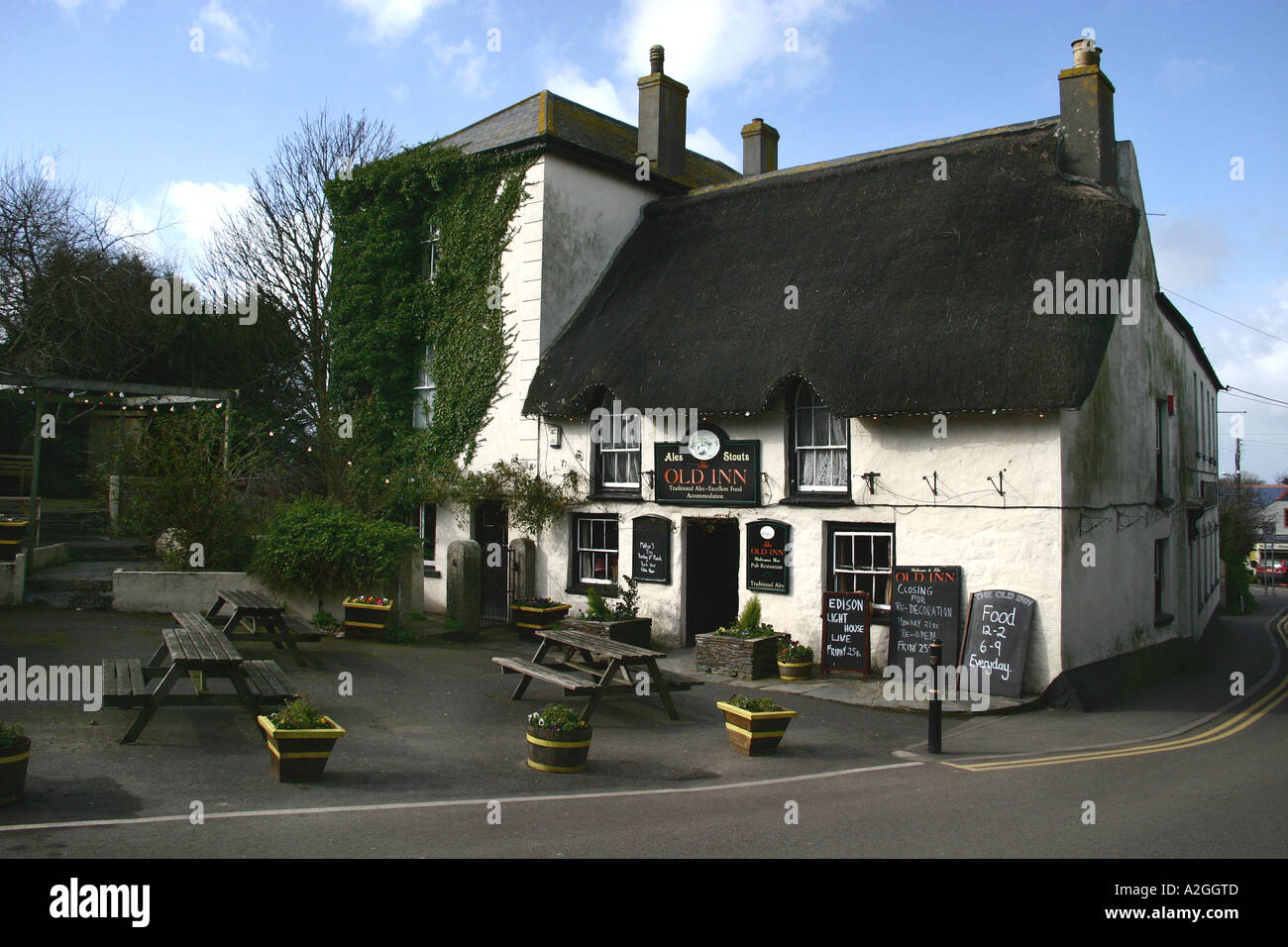 old country pub , mullion, cornwall Stock Photo