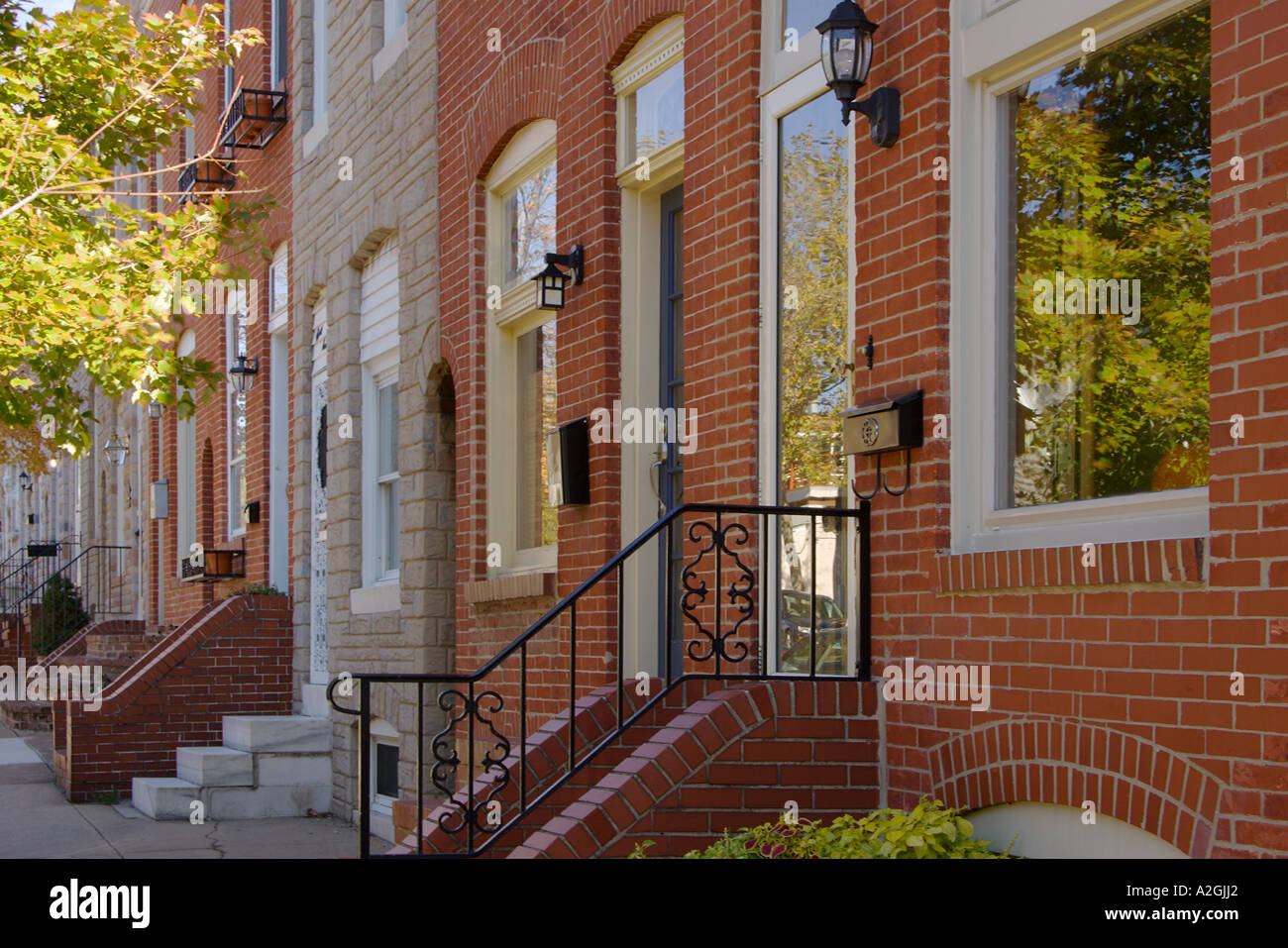 BALTIMORE, MARYLAND. USA. Row houses. Fells Point neighborhood Stock Photo Alamy
