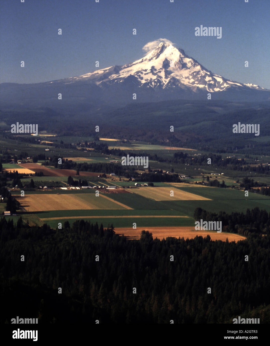 Parkdale, the upper valley of Hood River; Mt Hood Stock Photo Alamy