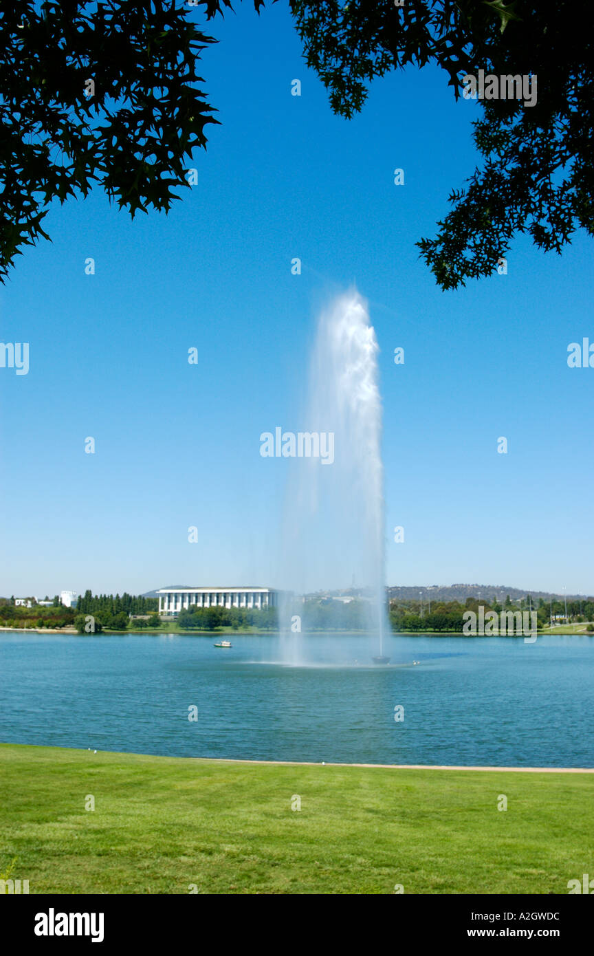 Australia, Canberra, Lake Burley Griffin, Fountain Stock Photo Alamy