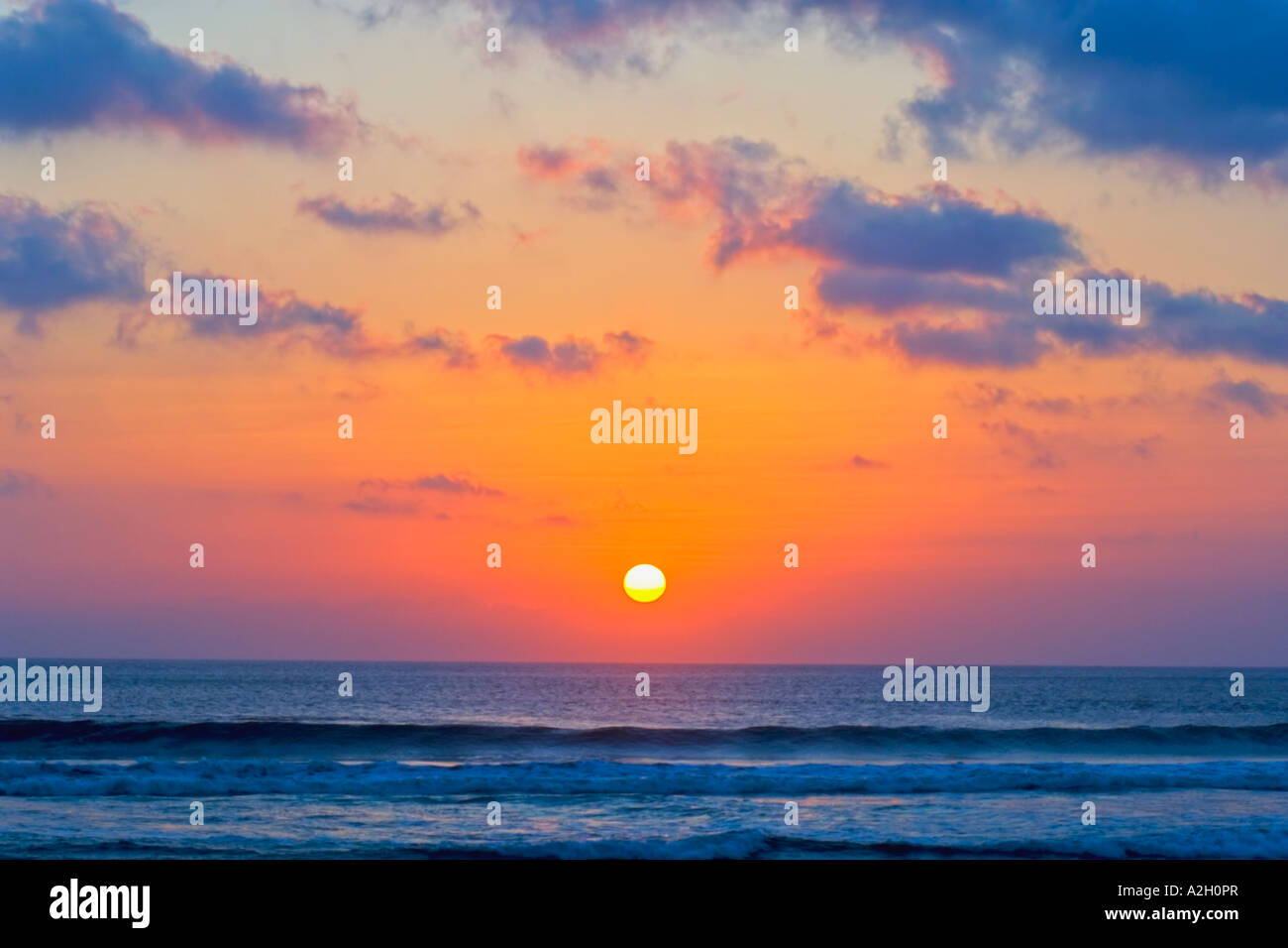 Indonesia Bali Kuta Beach Sunset Stock Photo Alamy indonesia-bali-kuta-beach-sunset-stock-photo-alamy