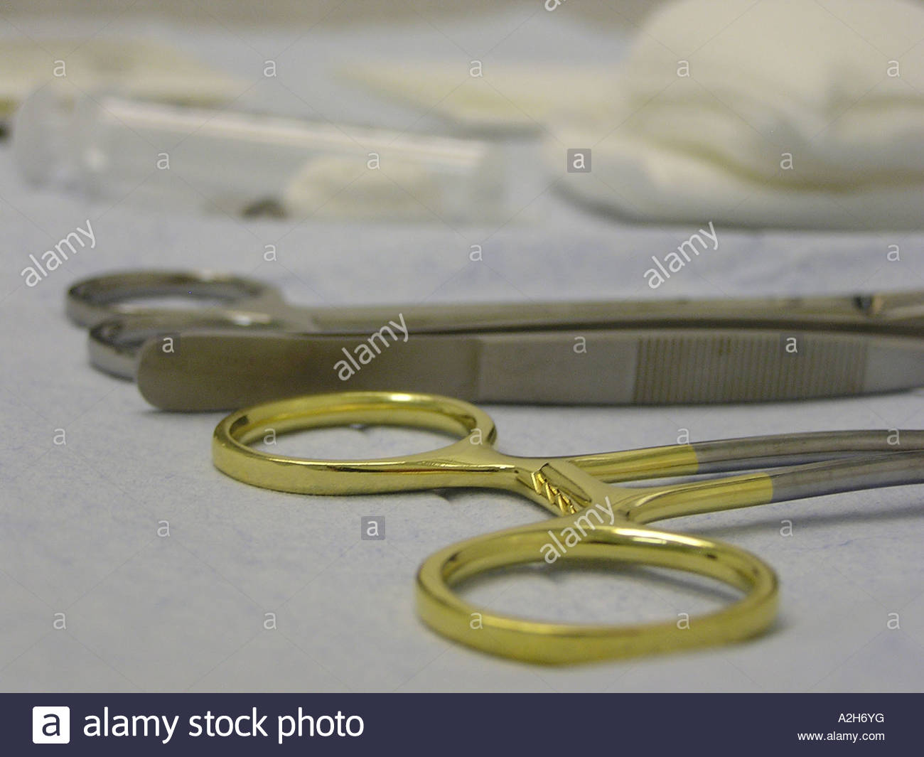 Surgical Staples Stock Photos & Surgical Staples Stock Images Alamy