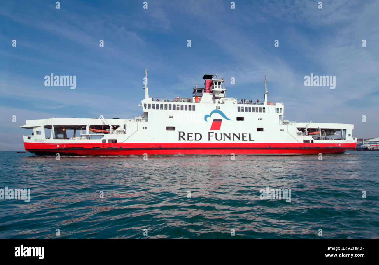 Red Funnel Line ferry Red Falcon leaves Cowes Isle of Wight on its crossing to Southampton Stock Photo