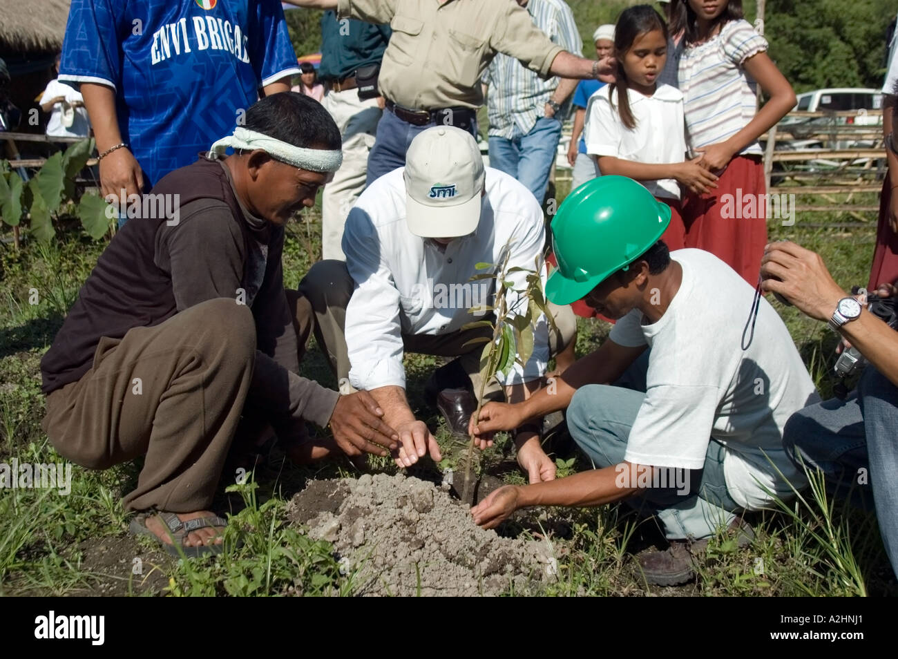 Australian mining co tree planting to help the local community, Tampakan, South Cotobato, Mindanao, southern Philippines. Stock Photo