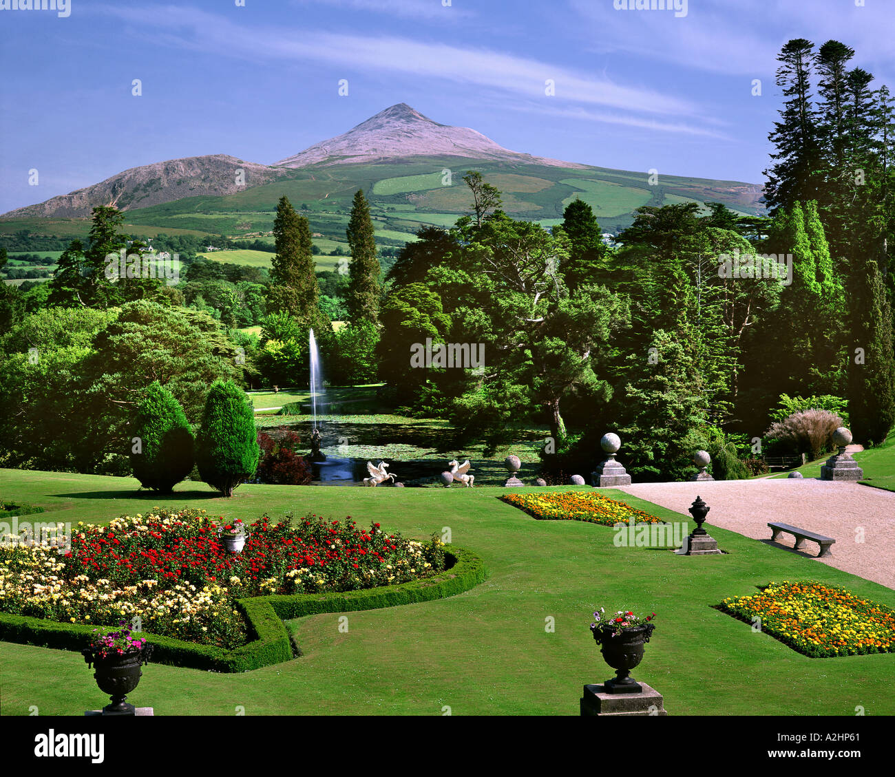 Wicklow estate statue hires stock photography and images Alamy