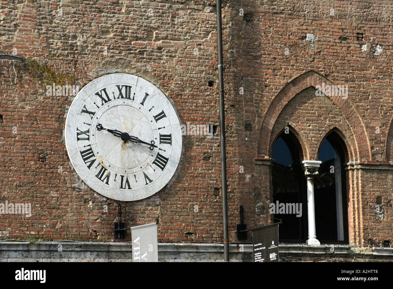 Central italian 15th or 16th century hi-res stock photography and ...