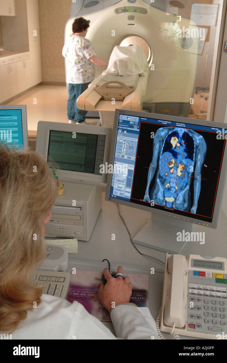 Pet ct scanner hires stock photography and images Alamy