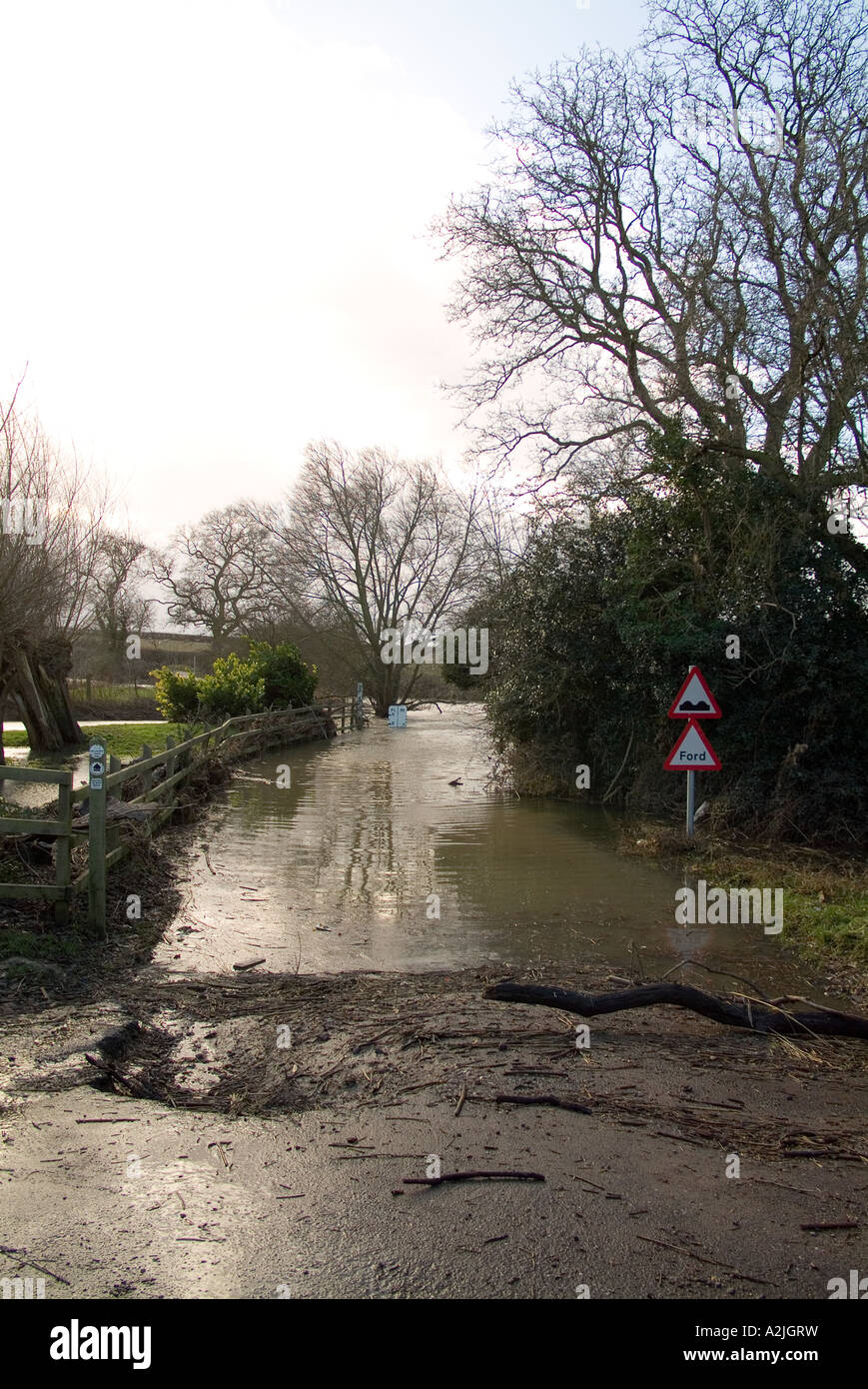 Flooding of the river Avon, Lawford Warwickshire Stock Photo - Alamy