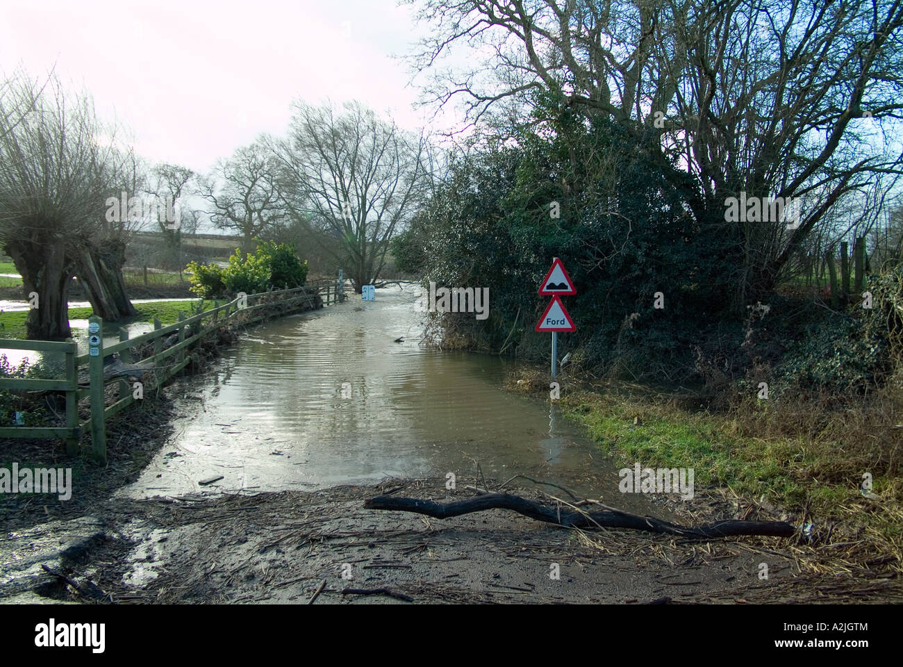 Flooding of the river Avon, Lawford Warwickshire Stock Photo - Alamy