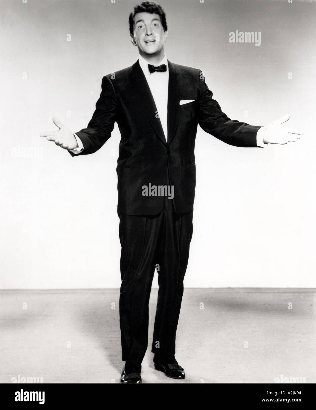DEAN MARTIN American actor and singer Stock Photo - Alamy