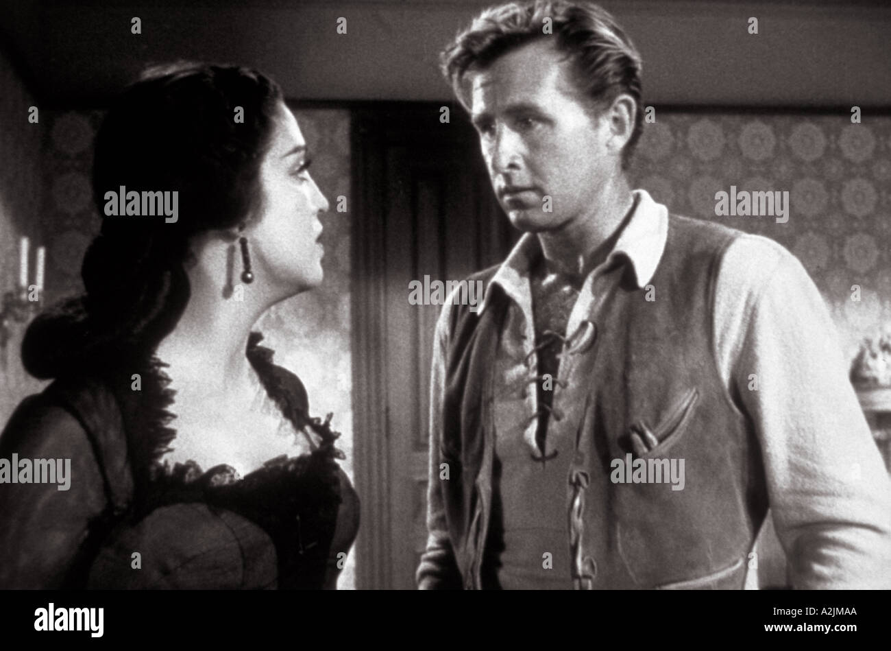 HIGH NOON Katy Jurado and Henry Morgan in the 1952 classic Western film Stock Photo