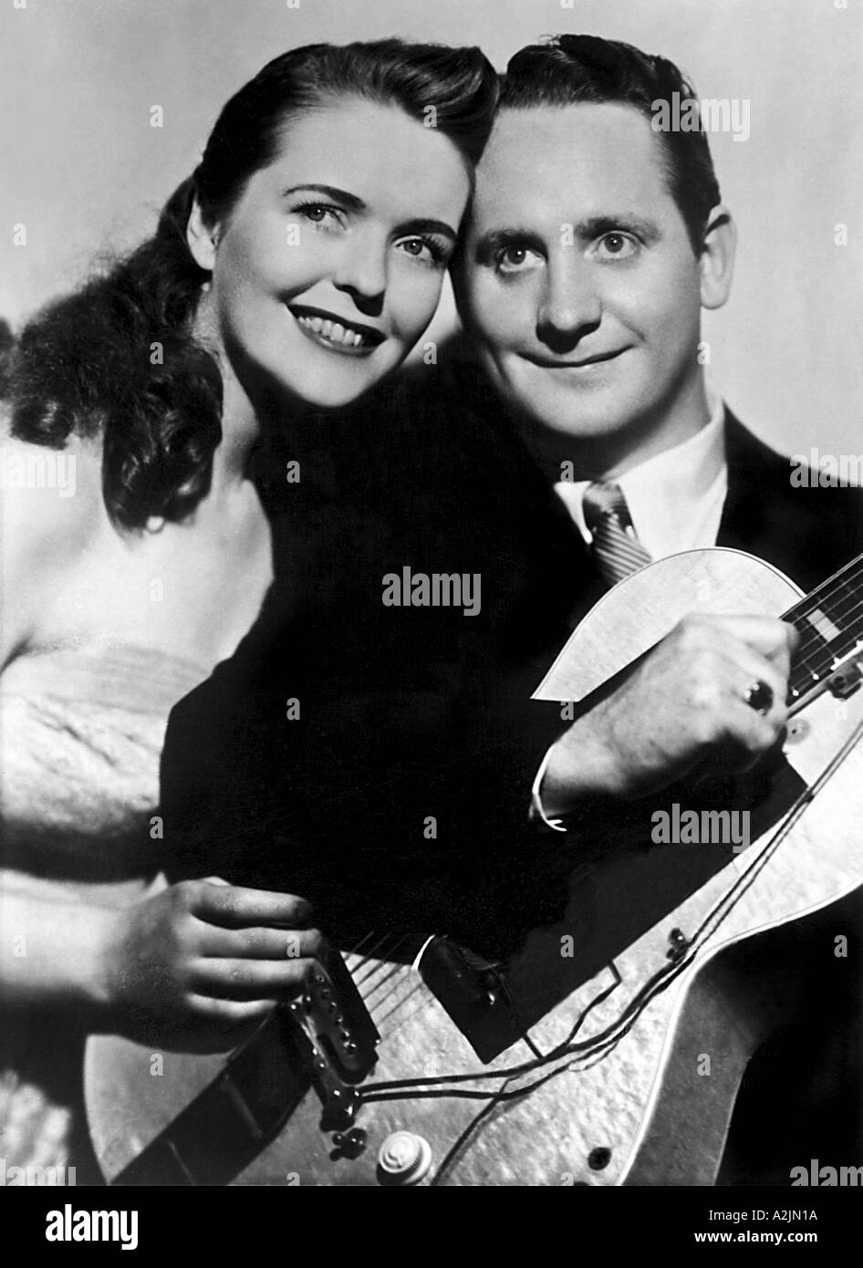 LES PAUL Les Paul and Mary Ford US musical duo about 1954 Stock